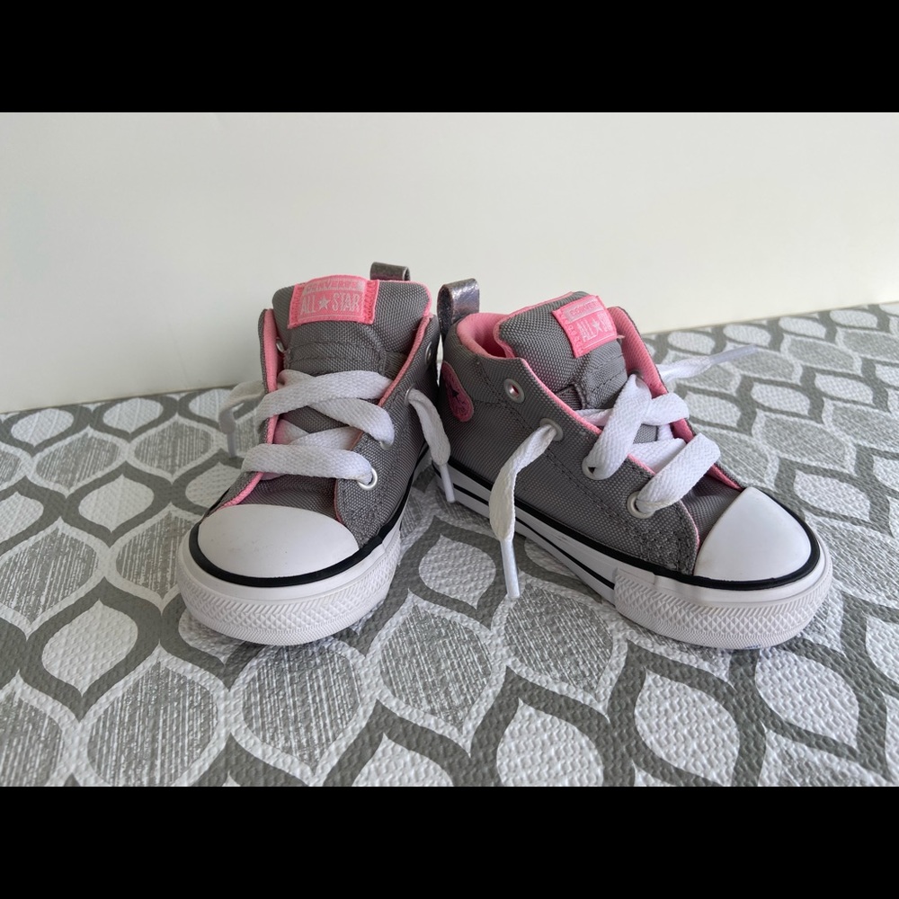 CONVERSE ALL STAR INFANT/TODDLER SZ 5 CHUCK TAYLOR